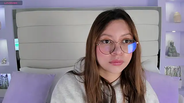 Lanna18 online show from March 2025 12:04:02 PM