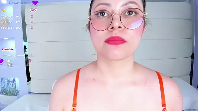 Lanna18 online show from March 2025 05:56:02 PM