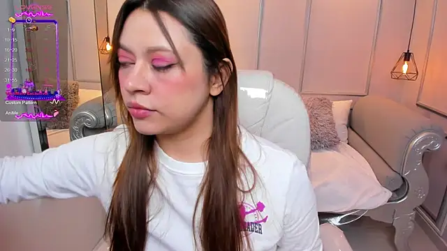 Lanna18 online show from September 2025 11:56:02 AM