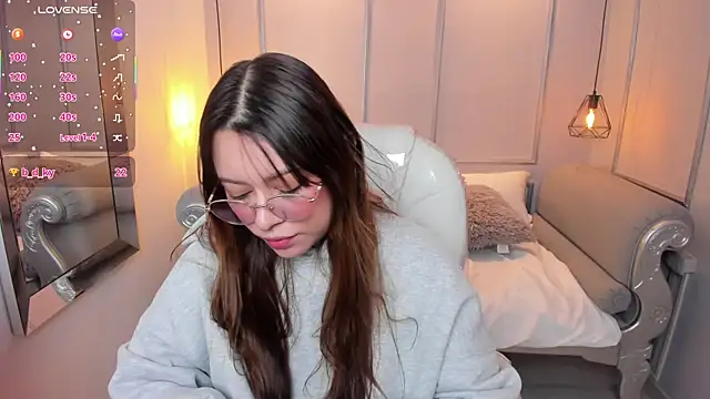 Lanna18 online show from October 2025 11:53:01 AM