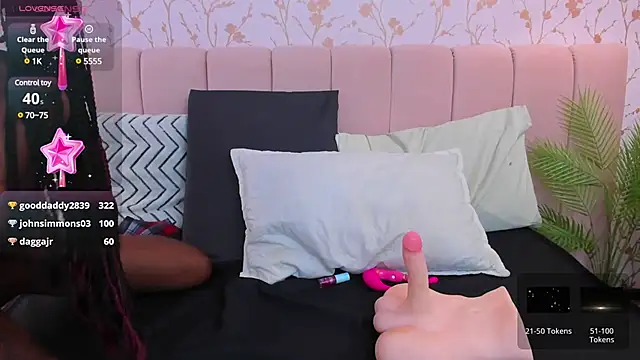 Snapshot of amber-hill chatting on February 2025 10:10:02 PM amber-hill online show from February 2025 10:10:02 PM