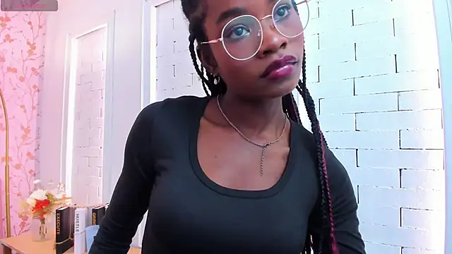 Snapshot of amber-hill chatting on February 2025 07:10:02 PM amber-hill online show from February 2025 07:10:02 PM