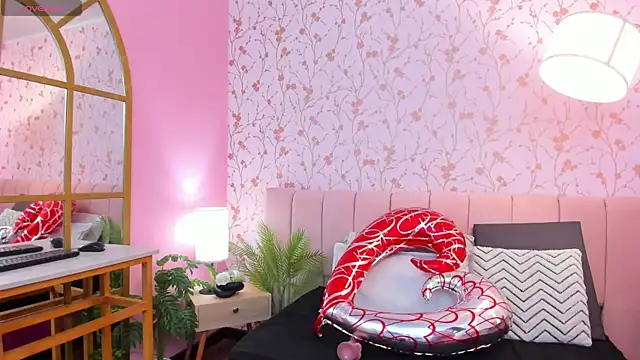 Snapshot of amber-hill chatting on February 2025 01:21:02 AM amber-hill online show from February 2025 01:21:02 AM