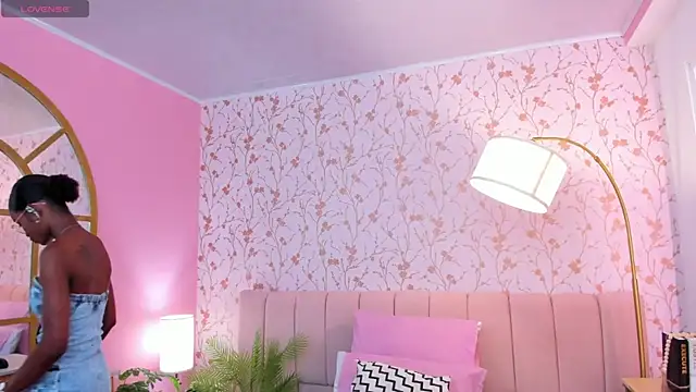 Snapshot of amber-hill chatting on February 2025 01:24:01 AM amber-hill online show from February 2025 01:24:01 AM