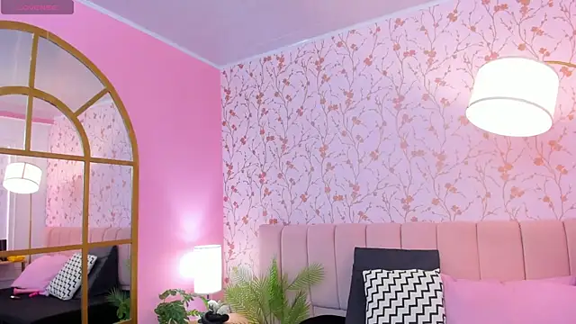 Snapshot of amber-hill chatting on February 2025 10:07:02 PM amber-hill online show from February 2025 10:07:02 PM