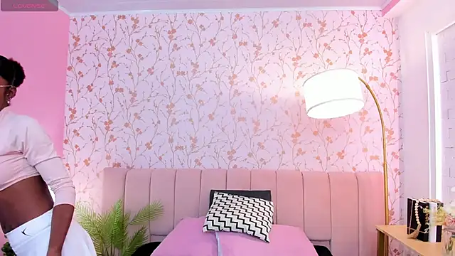 Snapshot of amber-hill chatting on February 2025 07:05:02 PM amber-hill online show from February 2025 07:05:02 PM