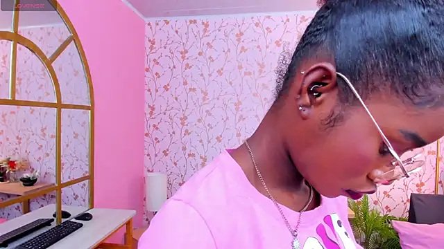 Snapshot of amber-hill chatting on March 2025 01:16:02 AM amber-hill online show from March 2025 01:16:02 AM