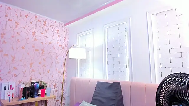 Snapshot of amber-hill chatting on September 2025 07:04:01 PM amber-hill online show from September 2025 07:04:01 PM