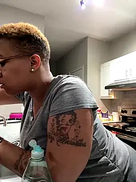 SexyHoneyRedd online show from December 2024 10:21:01 PM