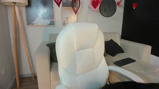 Janne lee online show from February 2025 10:07:02 AM