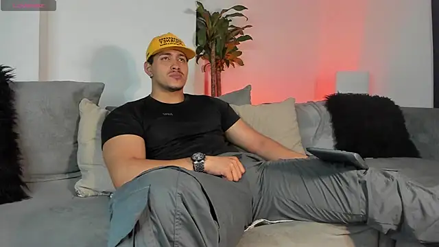 lucasanto  online show from February 2025 05:07:02 AM