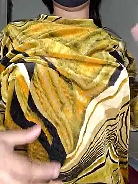 riya190 online show from February 2026 05:50:02 PM