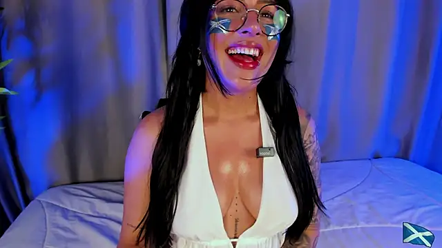 Snapshot of EviePhoenix chatting on June 2026 09:35:01 PM EviePhoenix online show from June 2026 09:35:01 PM