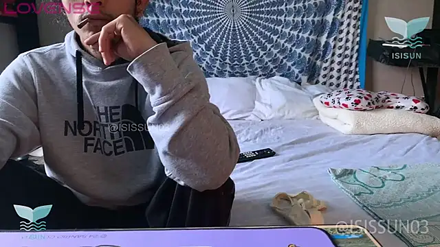 isissun03 online show from October 2025 01:52:01 PM