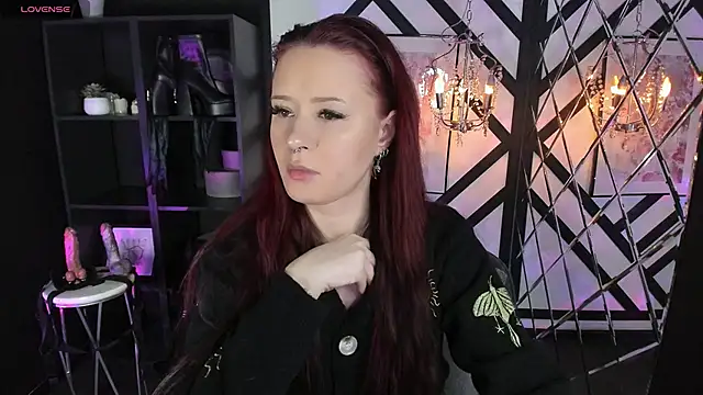 Lily Moonlight online show from March 2026 06:54:02 AM