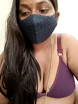 Snapshot of Renuma chatting on February 2025 09:56:01 AM Renuma online show from February 2025 09:56:01 AM