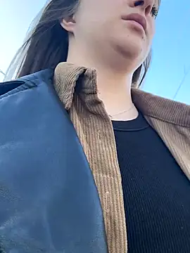 Strawberryyyyik online show from September 2025 01:13:01 PM