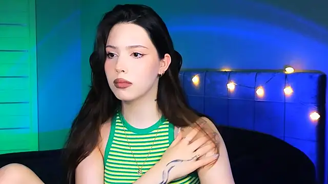 Snapshot of Stacy_Gonzales_ chatting on March 2025 09:32:02 AM Stacy Gonzales online show from March 2025 09:32:02 AM