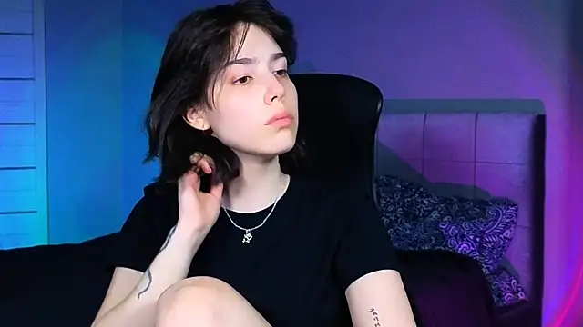 Stacy Gonzales  online show from April 2026 09:47:01 AM