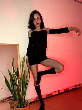 Snapshot of Goddivaa chatting on December 2024 05:15:01 AM Goddivaa online show from December 2024 05:15:01 AM