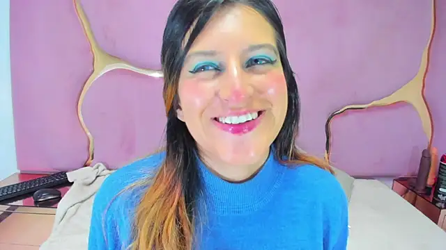 GiaRoussel online show from January 2025 02:25:02 PM