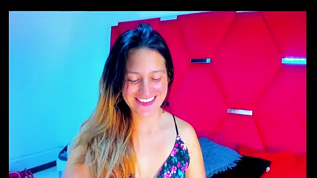 GiaRoussel online show from January 2025 03:44:01 PM