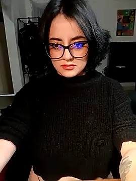 Lin-cute online show from March 2025 08:10:02 PM