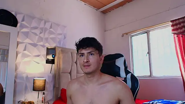 santyago taylor online show from December 2024 05:13:01 PM