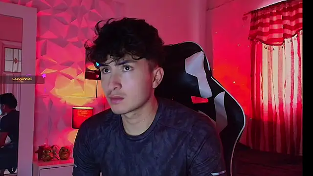 santyago taylor online show from January 2025 06:45:02 PM