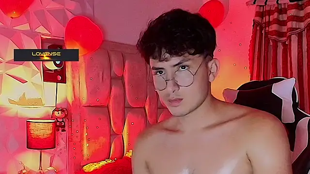 santyago taylor online show from March 2025 10:21:02 PM