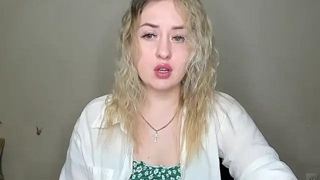 Snapshot of KennaJamess8 chatting on February 2025 07:55:01 PM KennaJamess8 online show from February 2025 07:55:01 PM