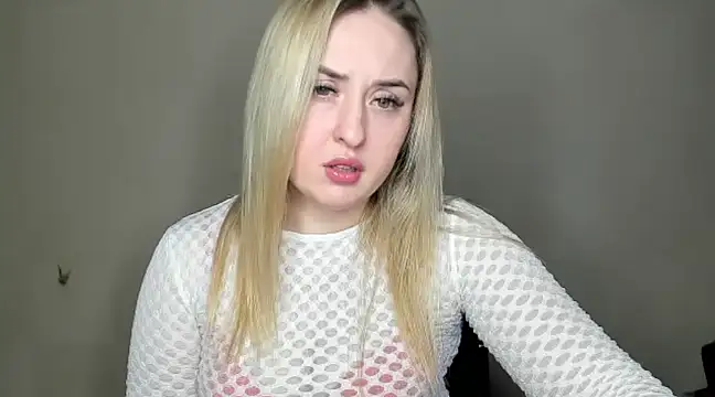 Snapshot of KennaJamess8 chatting on February 2025 06:01:02 PM KennaJamess8 online show from February 2025 06:01:02 PM