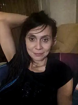 Francenia lolis online show from February 2026 09:13:01 PM