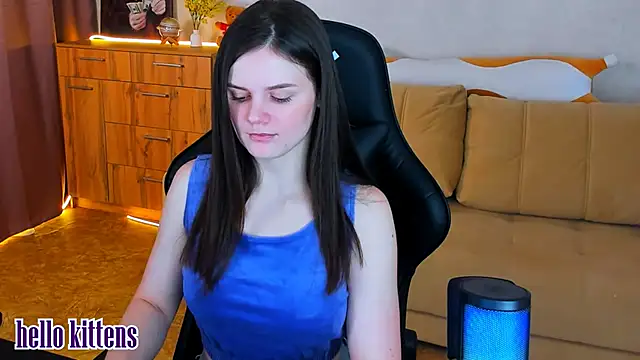 Lora Cain online show from December 2024 12:55:02 PM