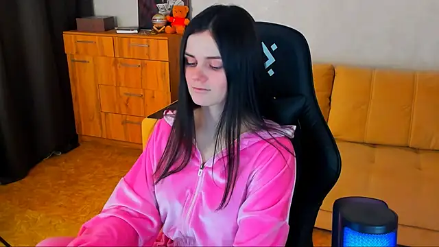 Lora Cain online show from January 2025 05:44:01 PM