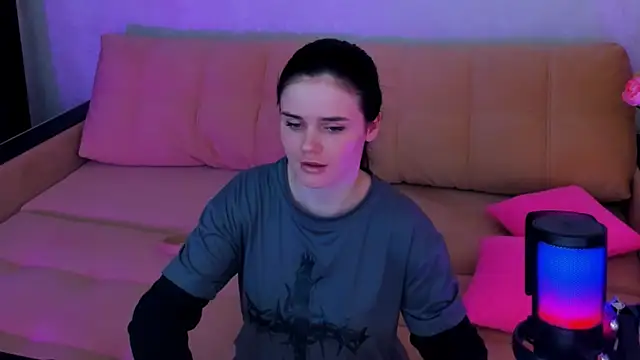 Lora Cain online show from March 2025 03:48:02 PM