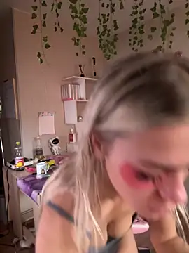 Snapshot of -Sexy_Barbie- chatting on September 2025 03:17:02 AM -Sexy Barbie- online show from September 2025 03:17:02 AM