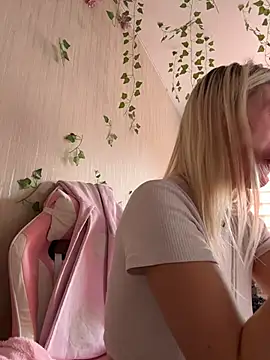 Snapshot of -Sexy_Barbie- chatting on October 2025 03:06:02 AM -Sexy Barbie- online show from October 2025 03:06:02 AM