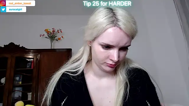 Snapshot of Amber_Kawaii chatting on March 2025 08:21:01 PM Amber Kawaii online show from March 2025 08:21:01 PM