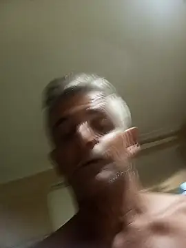 Snapshot of NICJOHNS chatting on December 2024 10:41:02 PM NICJOHNS online show from December 2024 10:41:02 PM