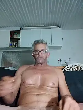 Snapshot of NICJOHNS chatting on January 2026 06:21:01 PM NICJOHNS online show from January 2026 06:21:01 PM