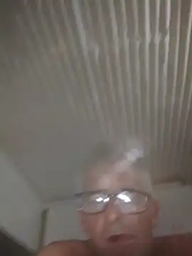 Snapshot of NICJOHNS chatting on February 2026 06:12:02 PM NICJOHNS online show from February 2026 06:12:02 PM