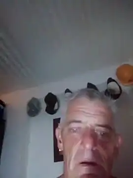 Snapshot of NICJOHNS chatting on February 2026 11:39:02 PM NICJOHNS online show from February 2026 11:39:02 PM