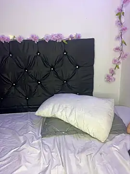 Snapshot of alisson_carolina73 chatting on January 2025 11:29:01 PM alisson carolina73 online show from January 2025 11:29:01 PM