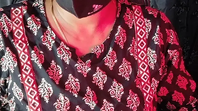 SexyAndHottie online show from April 2026 01:29:02 PM