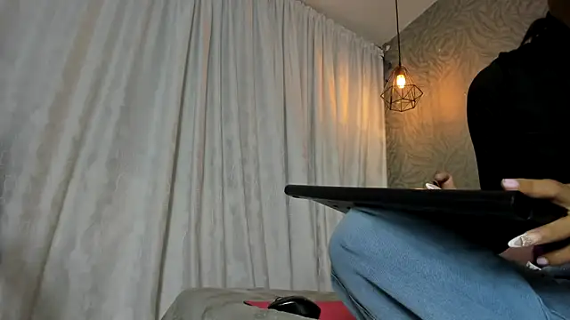 KOURTNEY-- online show from January 2026 02:27:01 AM