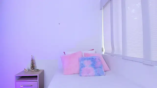 Snapshot of Brisa_blue chatting on December 2024 09:05:02 PM Brisa blue online show from December 2024 09:05:02 PM