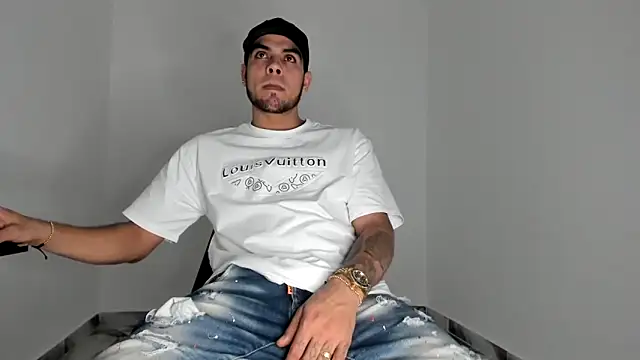 mikee scooth online show from February 2026 09:16:01 PM