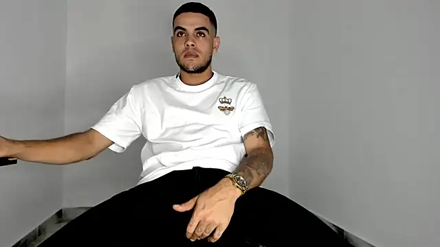 Snapshot of mikee_scooth chatting on May 2026 05:51:02 PM mikee scooth online show from May 2026 05:51:02 PM