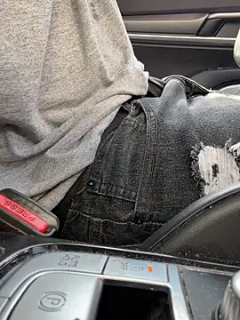 Snapshot of BigDcrizz chatting on February 2026 08:57:02 PM BigDcrizz online show from February 2026 08:57:02 PM